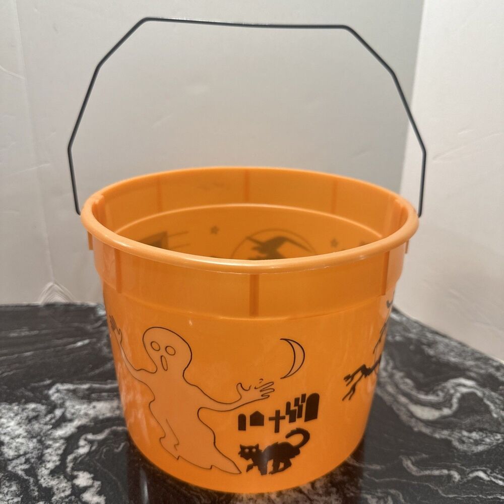 Vintage SHAMROCK NEATWAY U.S.A Halloween trick treat candy bucket wire bale NICE
